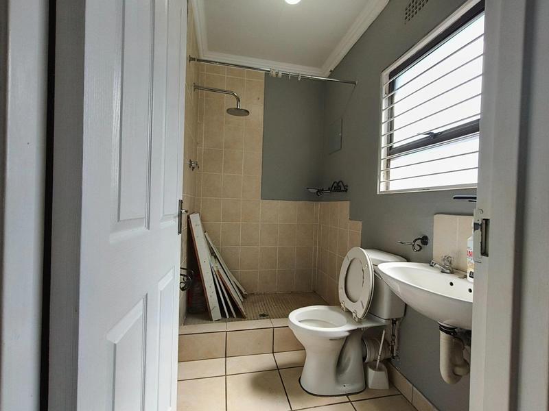 To Let Commercial Property for Rent in Mthata Eastern Cape